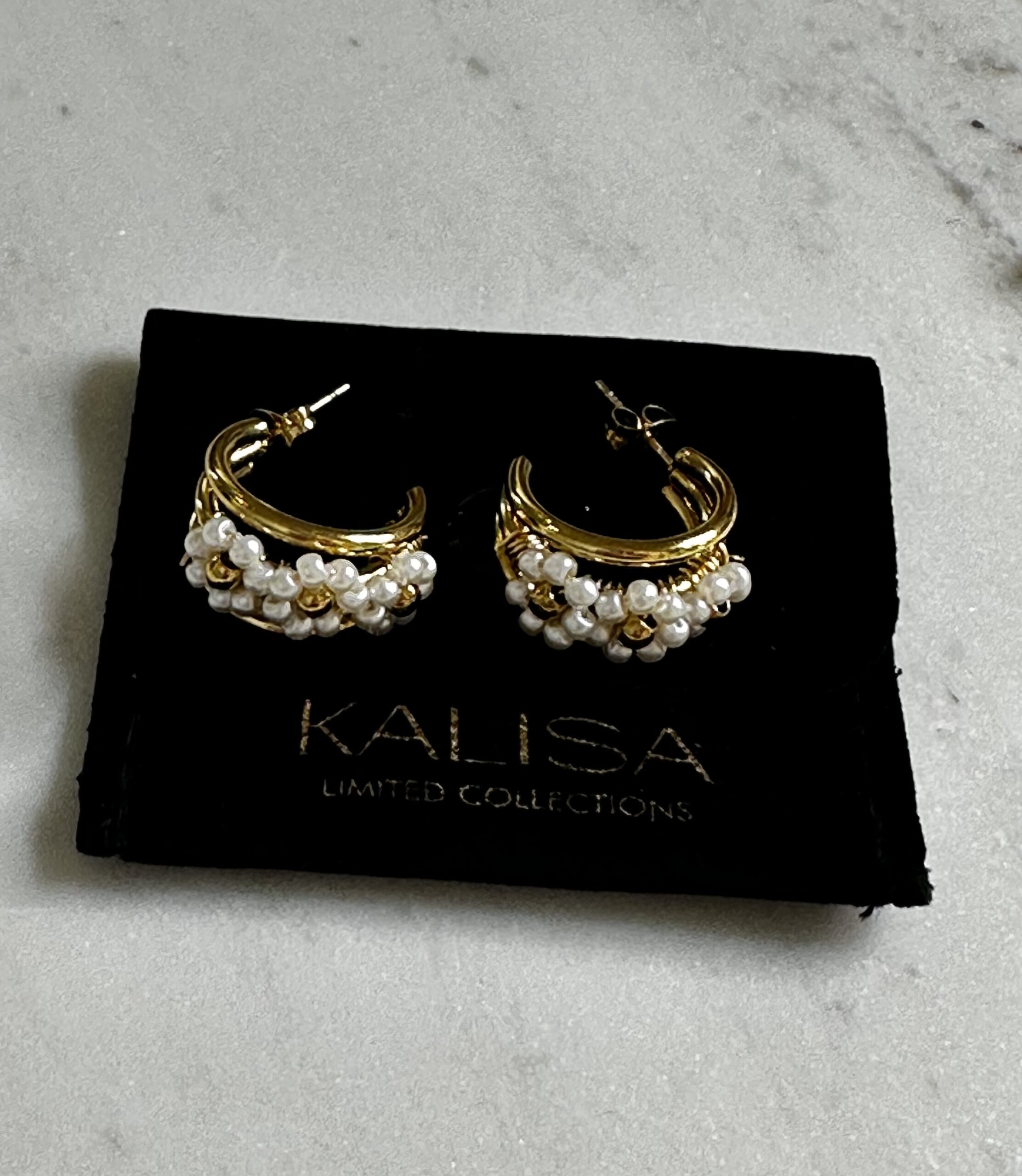 Flower Pearls Earring - Image 4
