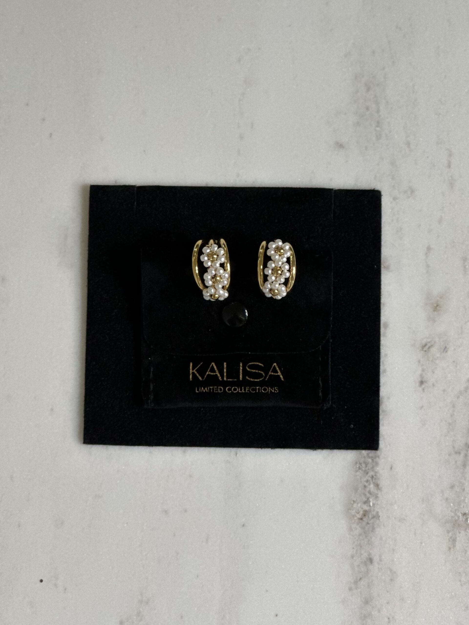 Flower Pearls Earring