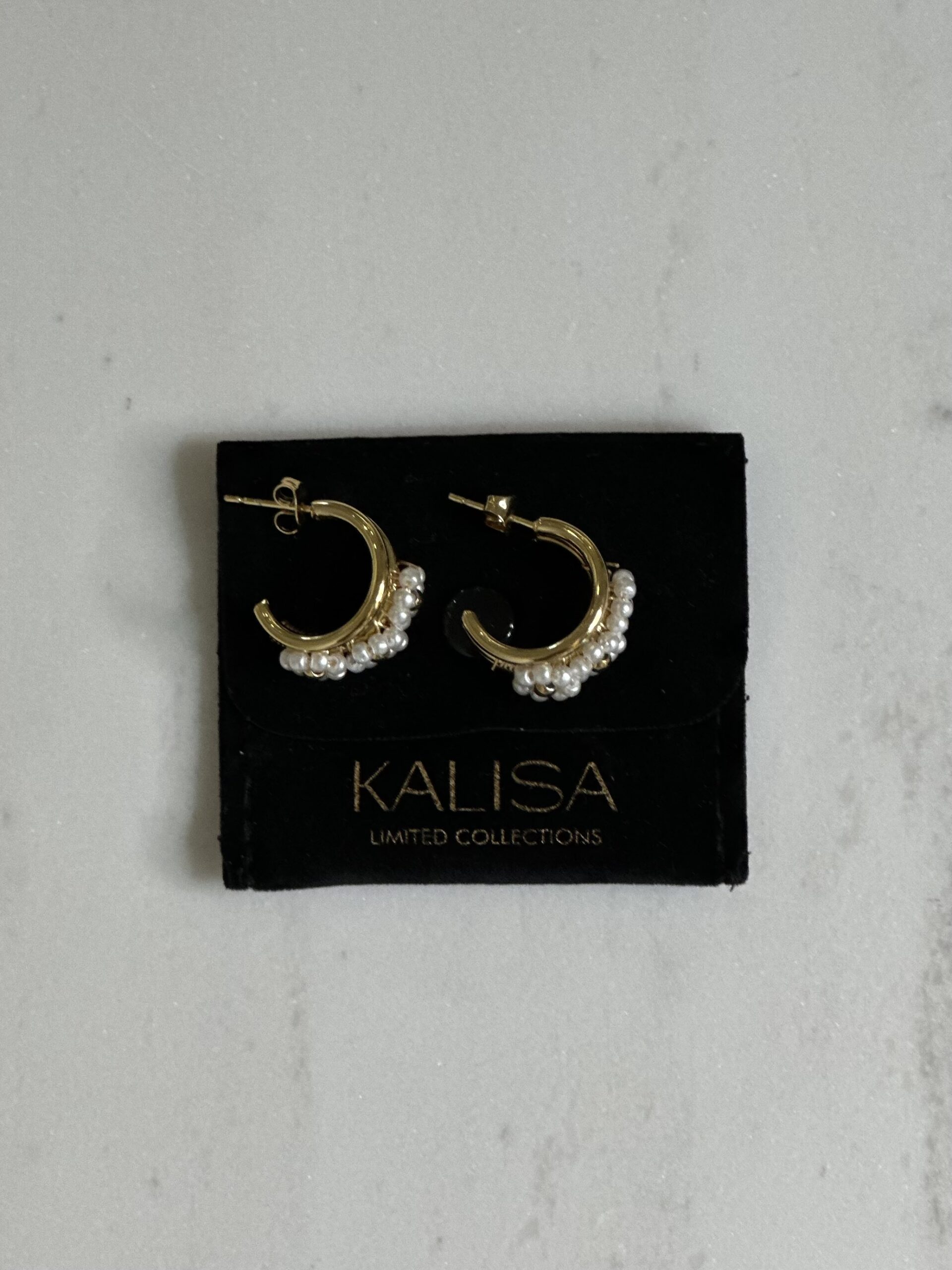 Flower Pearls Earring - Image 2