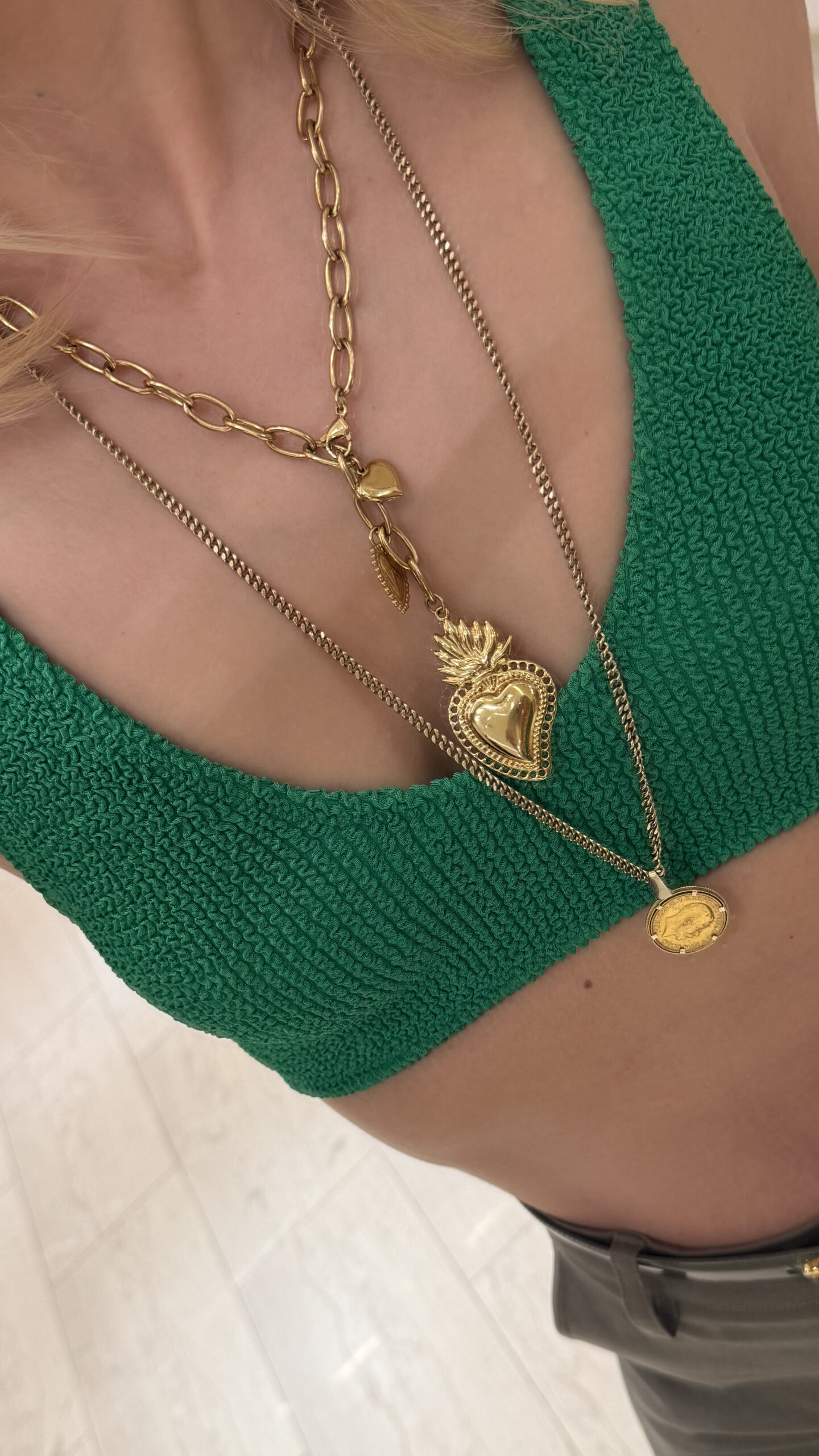 Three Hearts Necklace - Image 2