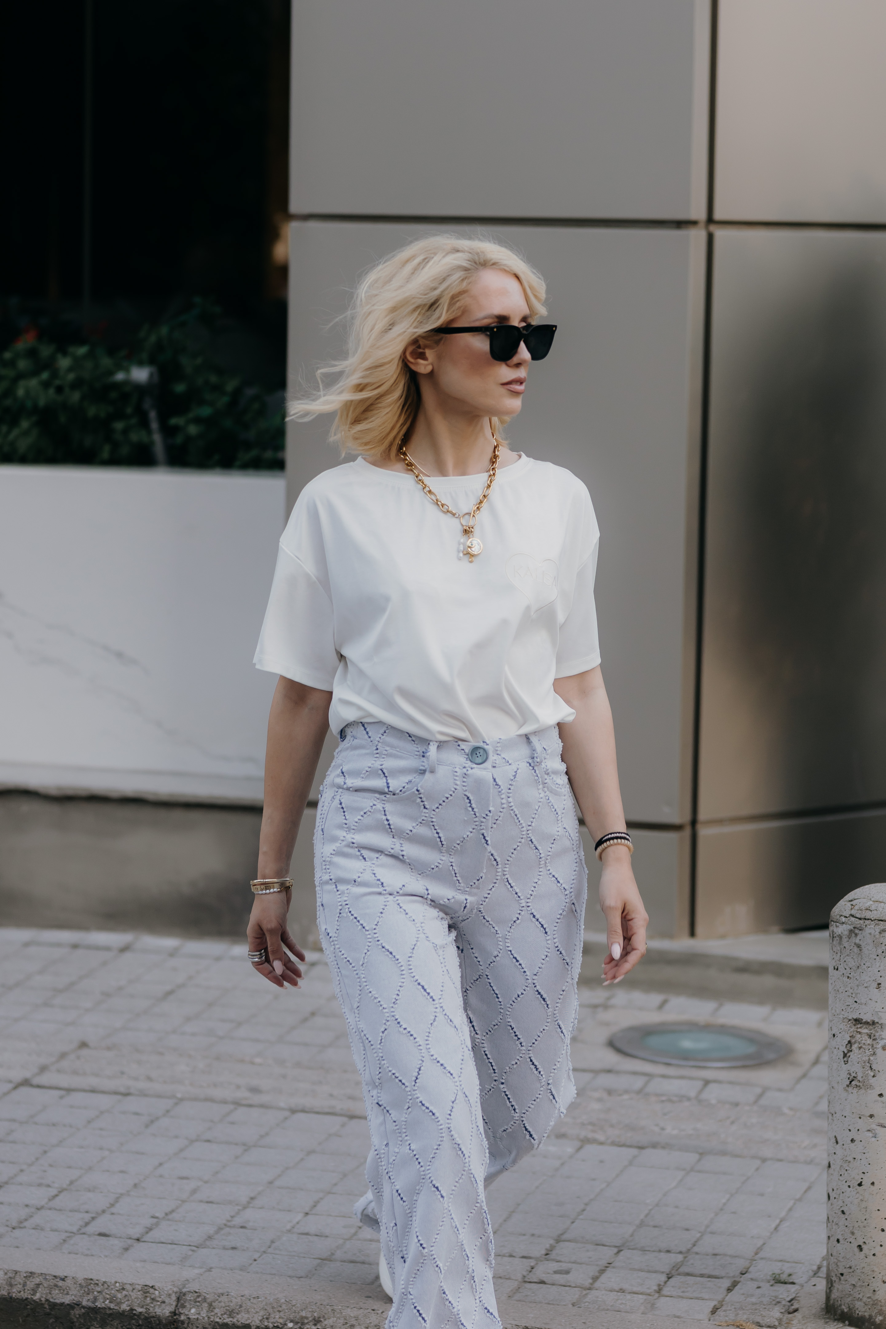 Kalisa White Heart T shirt - Image 8