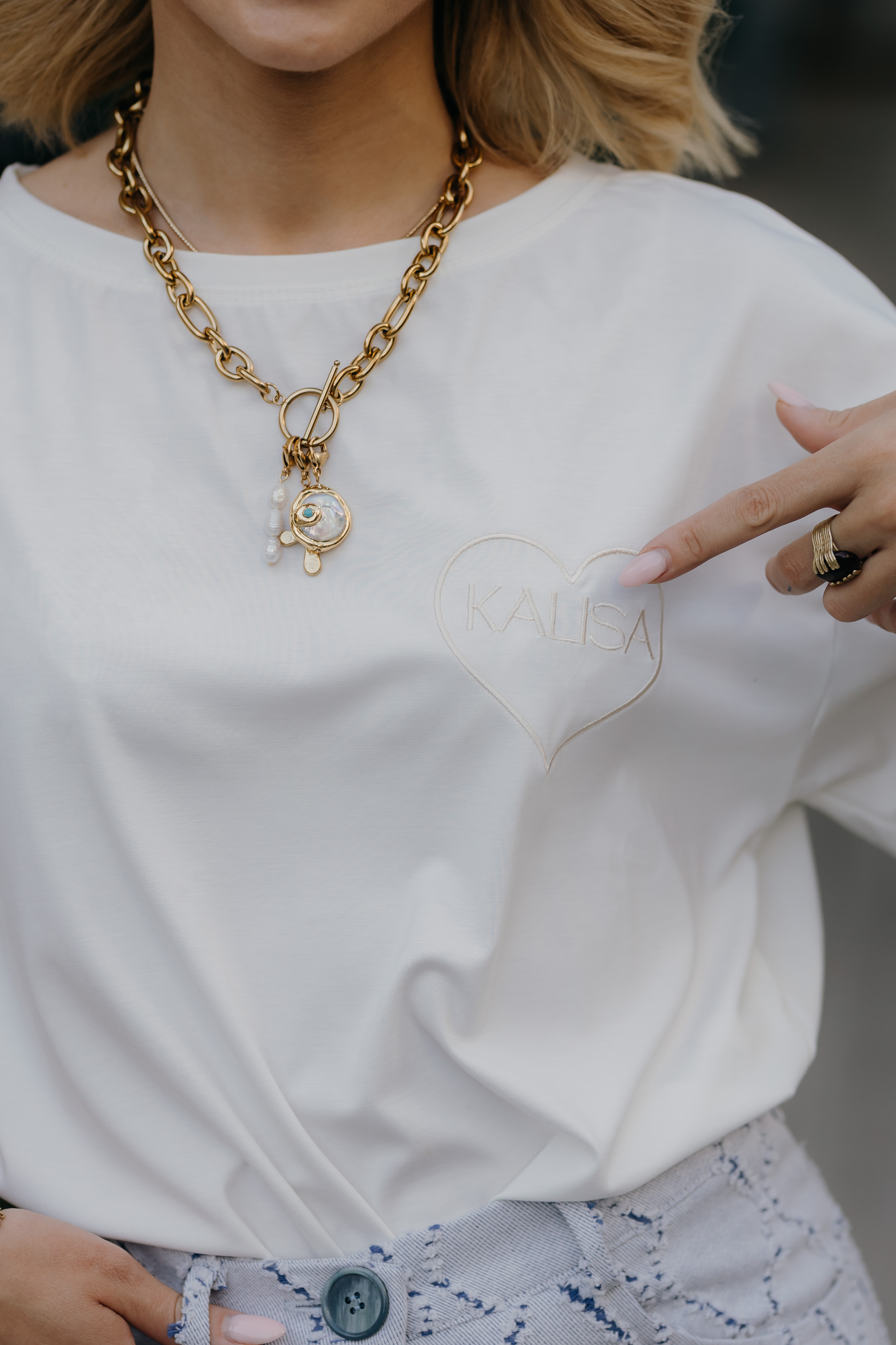 Kalisa White Heart T shirt - Image 2